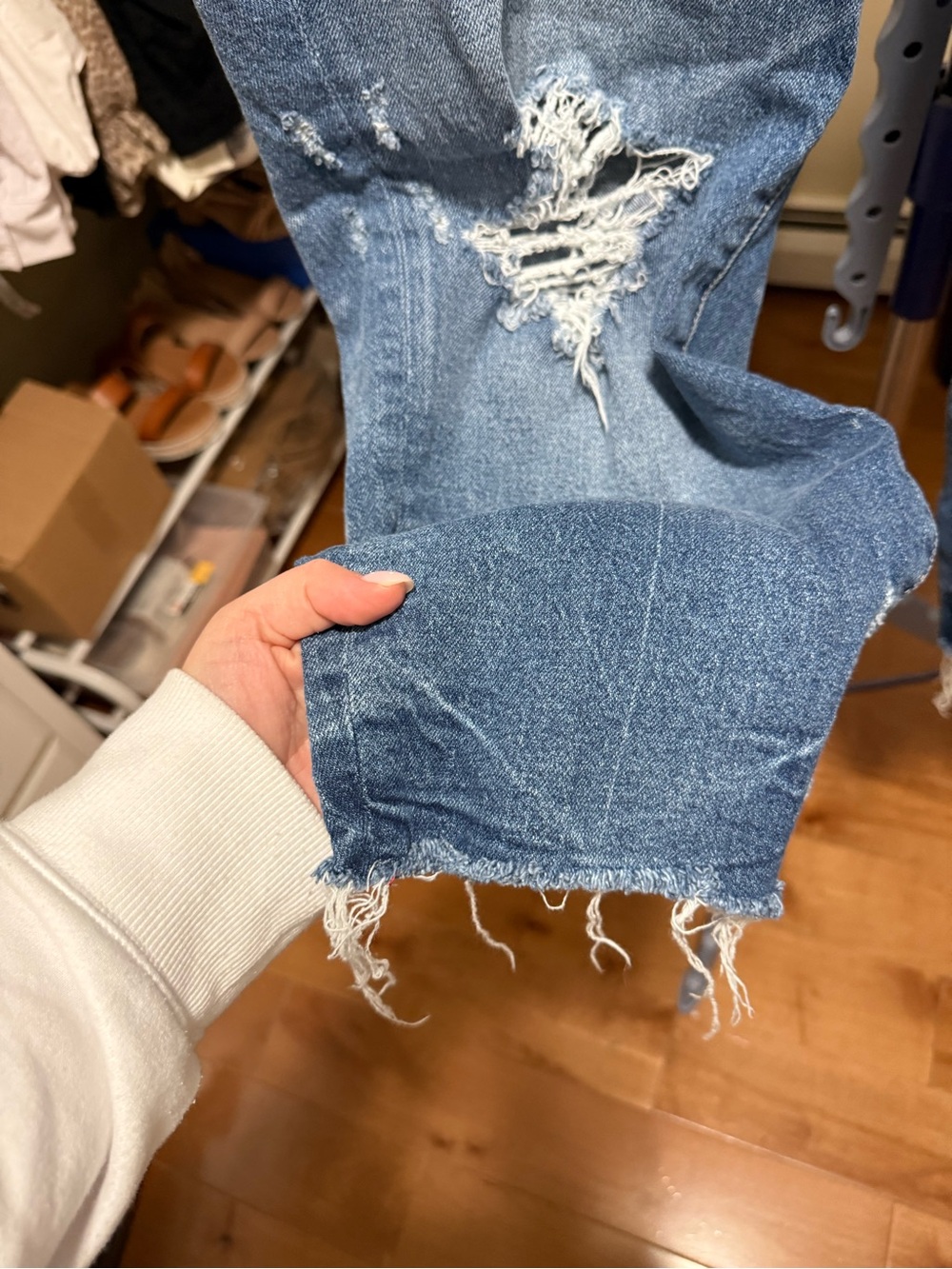 EUC Torrid Size 24R: High-Rise Mom Straight Distressed Jeans - Blue - Picture 9 of 9
